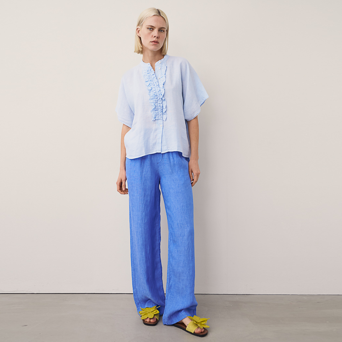 0039 ITALY Bluse DAISY aus Leinen - Alice Blue