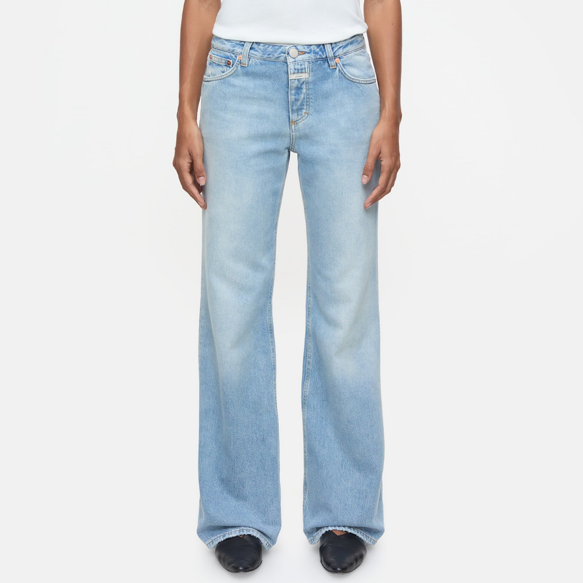 closed-damen-denim-jeans-gillan-blau-light-blue-c22564-18s-4p-lbl-2