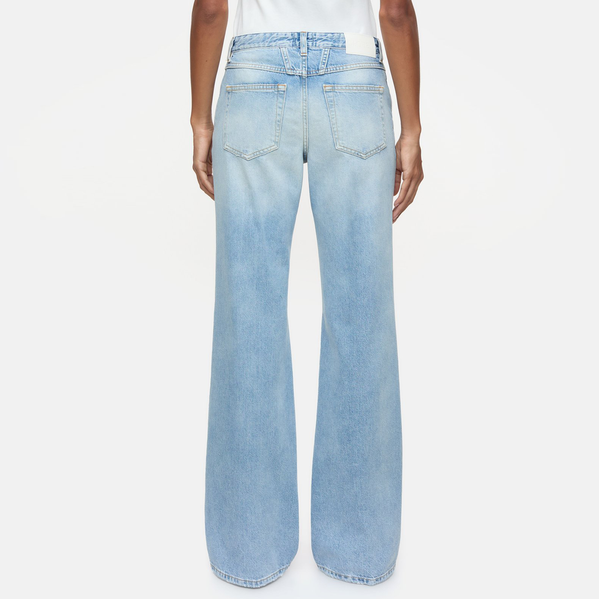 closed-damen-denim-jeans-gillan-blau-light-blue-c22564-18s-4p-lbl-3