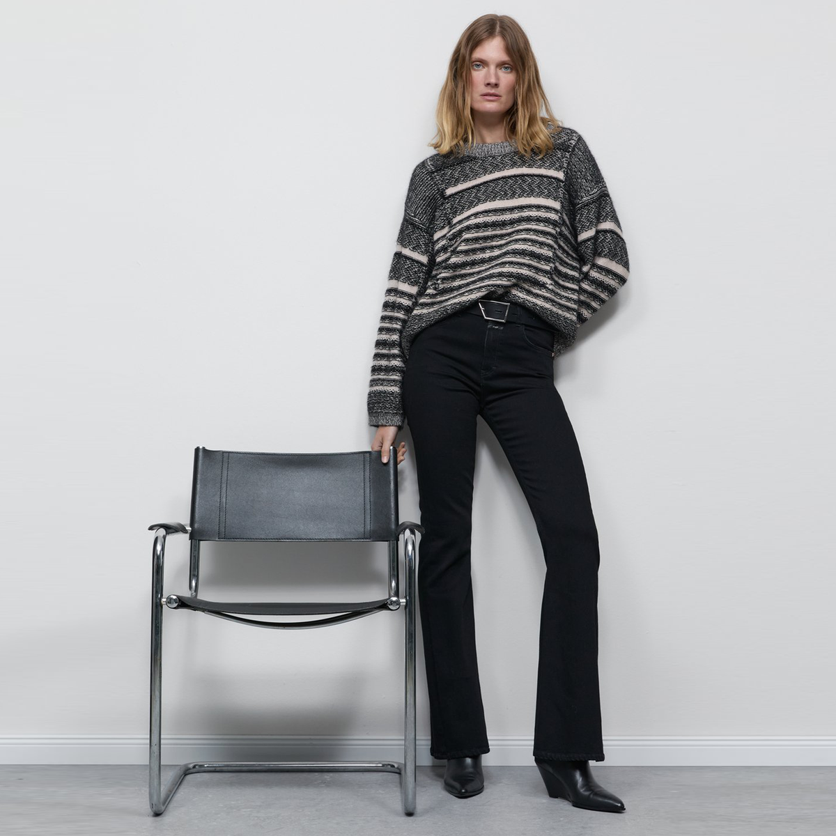 closed-damen-denim-jeans-rawlin-dark-gry-schwarz-c22304-04s-2c-dgy-2