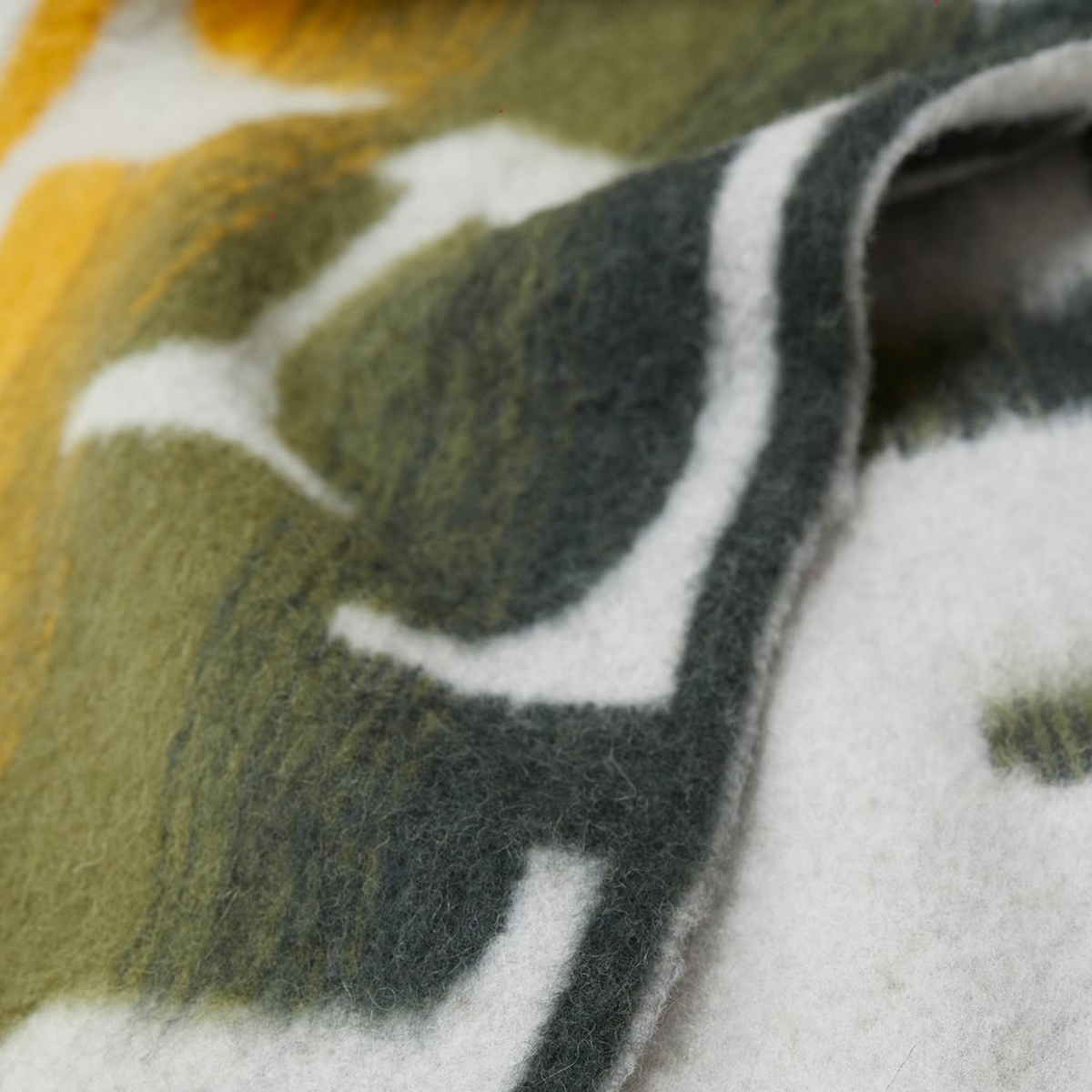 closed-damen-schal-alpaka-logo-grau-mehrfarbig-irish-orange-c90855-70m-22-390-3