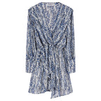 dondup-kleid-v-neck-cache-coeur-volants-blau-beige-gemustert-da371-003-1