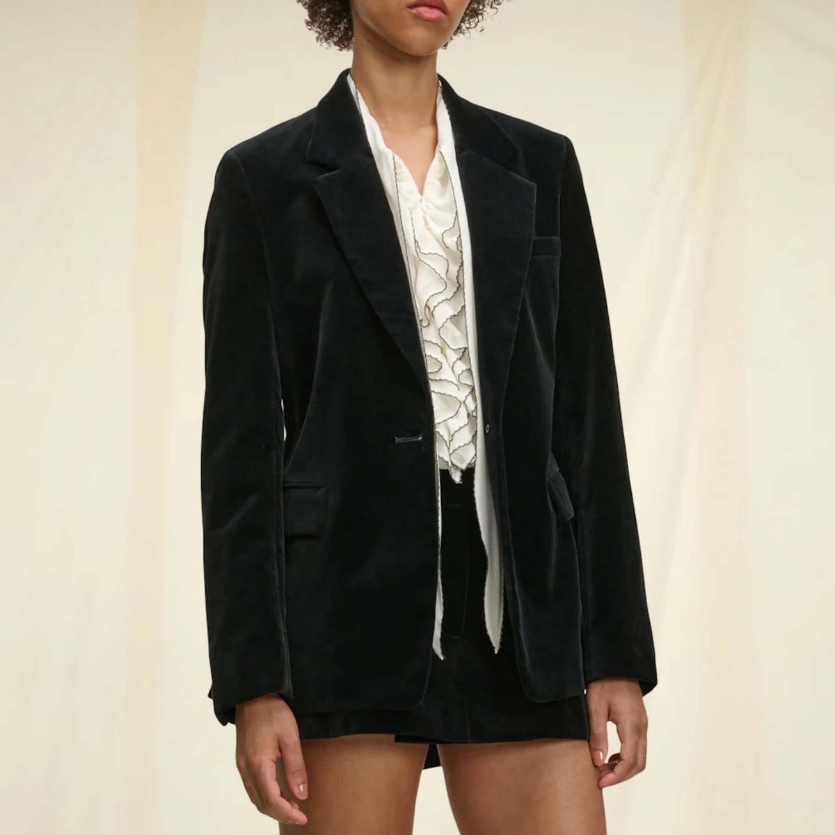 dorothee-schumacher-damen-samt-blazer-elegance-softness-pure-black-schwarz-341202-999-4