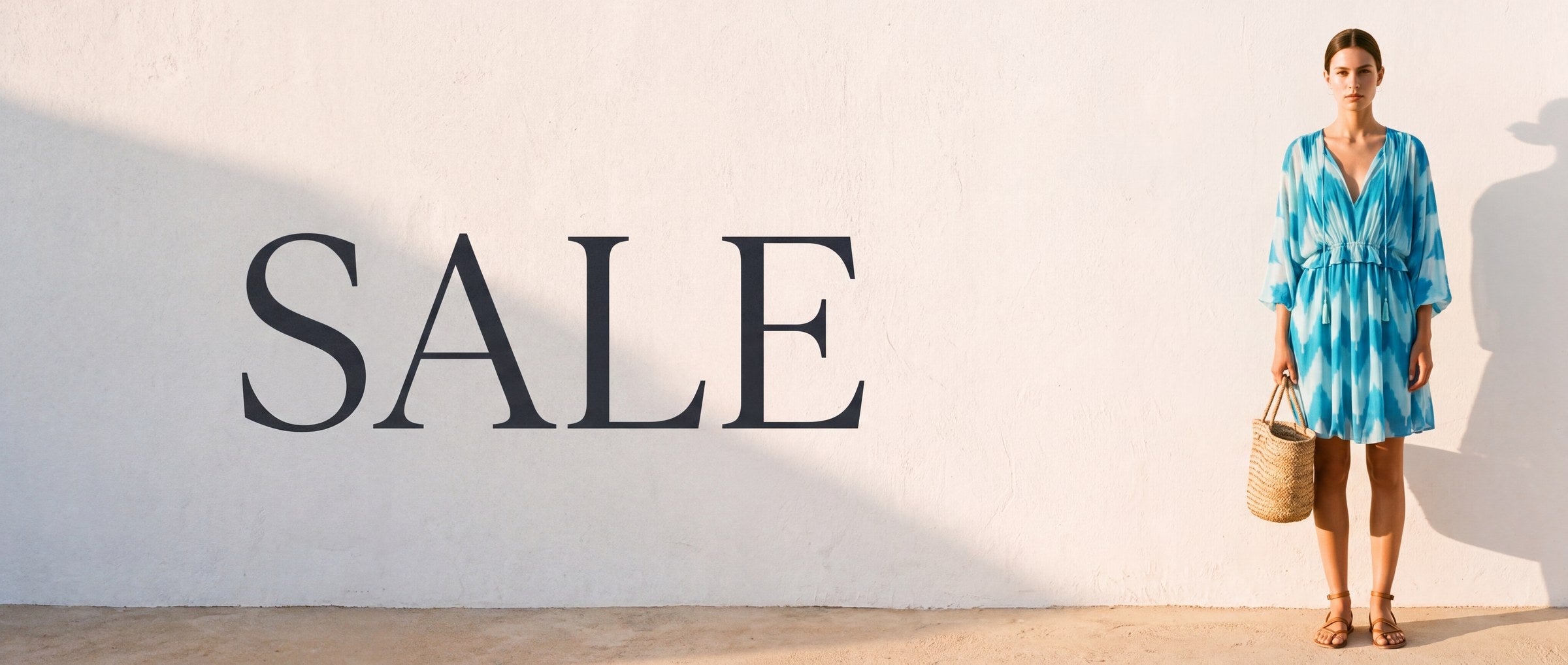 SALE bei HENNE Fashion – Model im Kleid WALK ME TO THE BEACH von Dorothee Schumacher