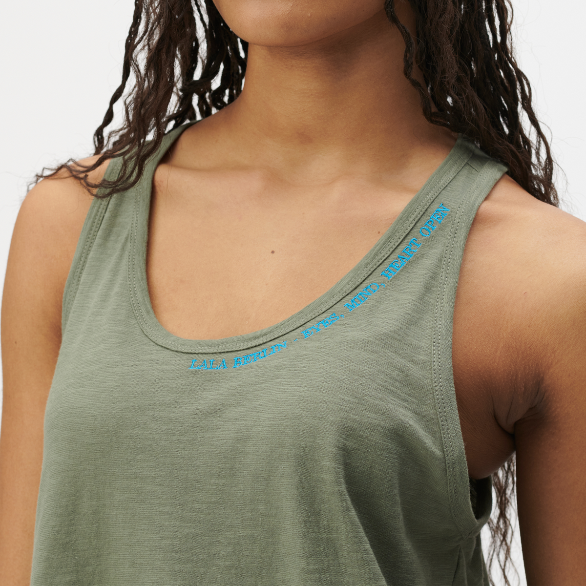 lala-berlin-top-tara-olive-1010-04100-4