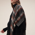 lala-berlin-tuch-triangle-trinity-stripes-m-building-multistripes-rot-1216-tr-2003-79475-4